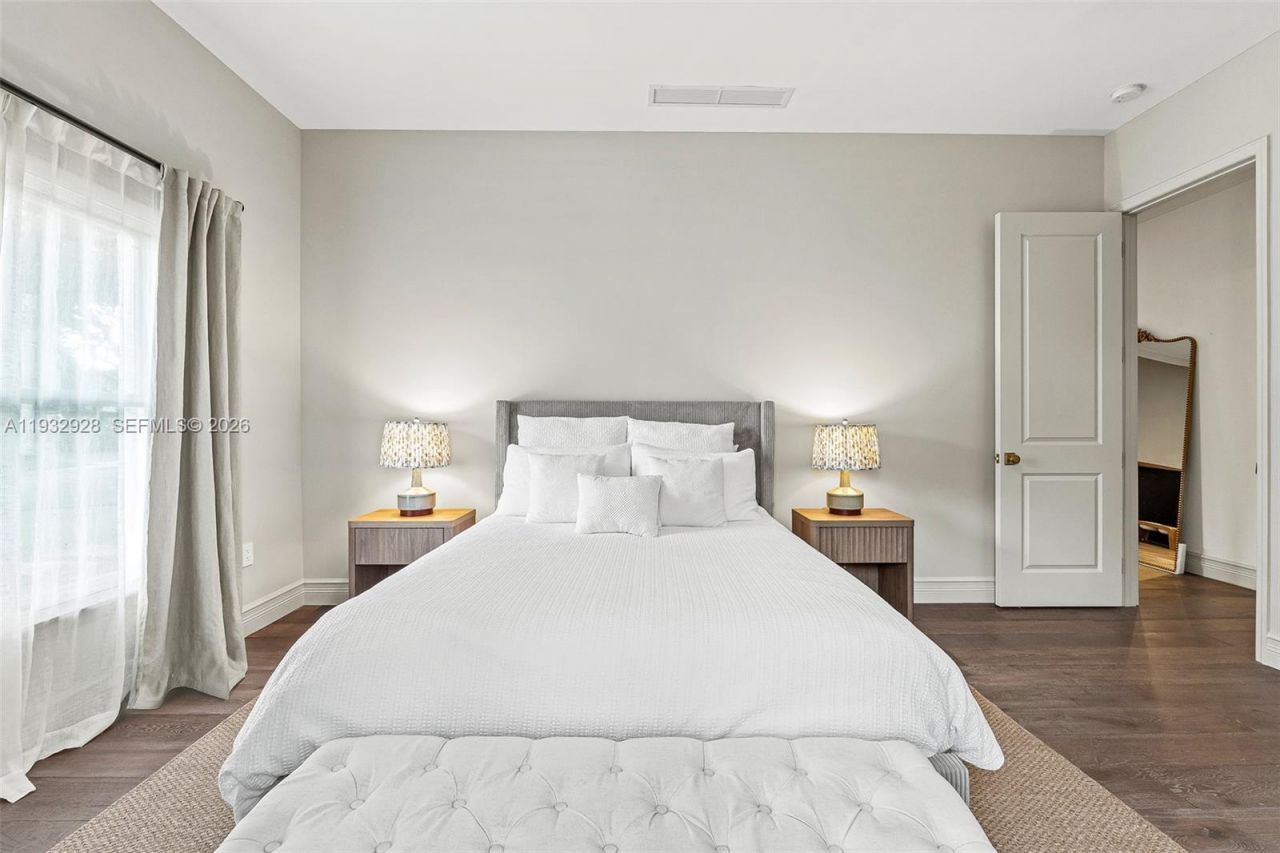 680 Buttonwood Ln , Miami, FL 33137 Photo