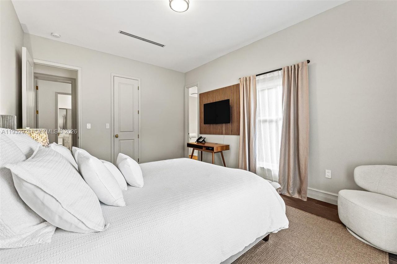 680 Buttonwood Ln , Miami, FL 33137 Photo