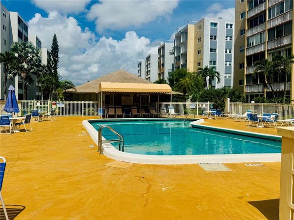 420 NE 12th Ave, Unit 502, Hallandale Beach, FL 33009