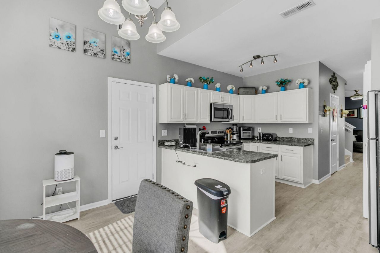 169 Grand Oaks Drive Photo 9