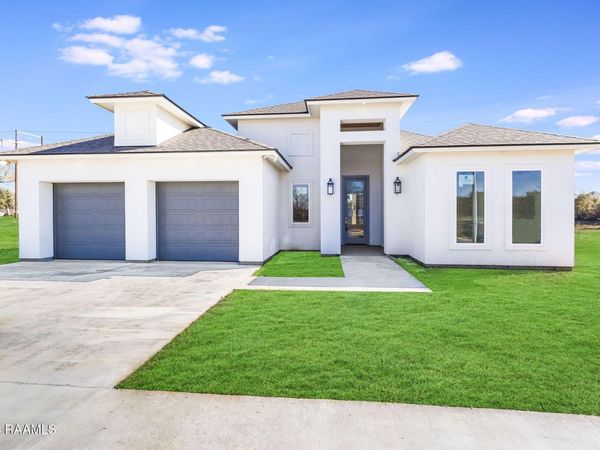 107 Cypress Lake Drive , Youngsville, LA 70592