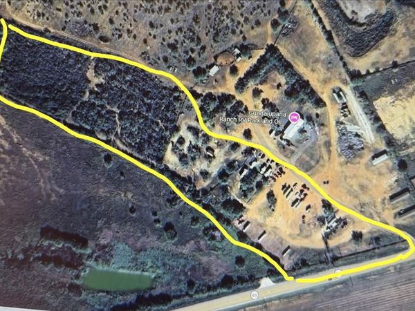 1160 W Highway 85, Dilley, TX 78017