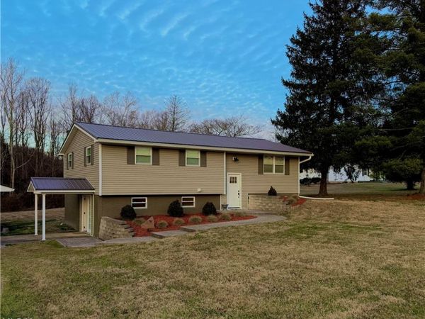 2053 Mcgill Road, Belpre, OH 45714