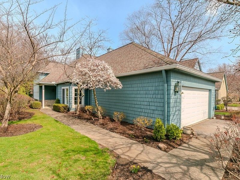 26 Haskell Drive, Bratenahl, OH 44108 Photo 3