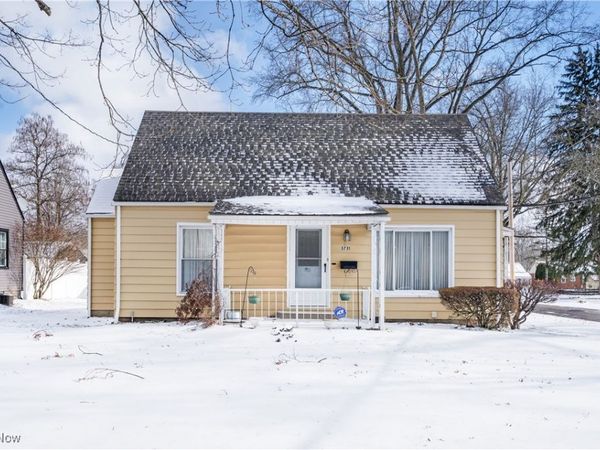 3731 Hopkins Road, Youngstown, OH 44511