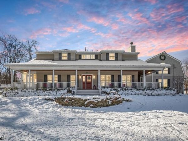 128 Old Forge Rd, Long Hill, NJ 07946