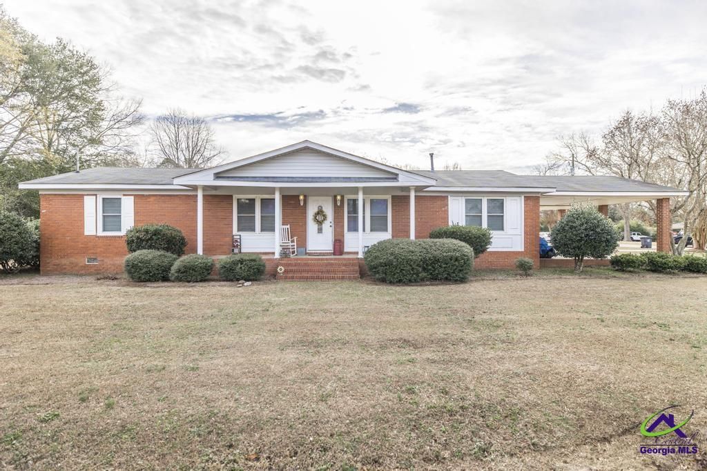 188 E Lewis Street, Cochran, GA 31014 Main Photo