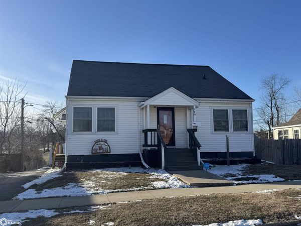 109 S 12Th Street, Marshalltown, IA 50158