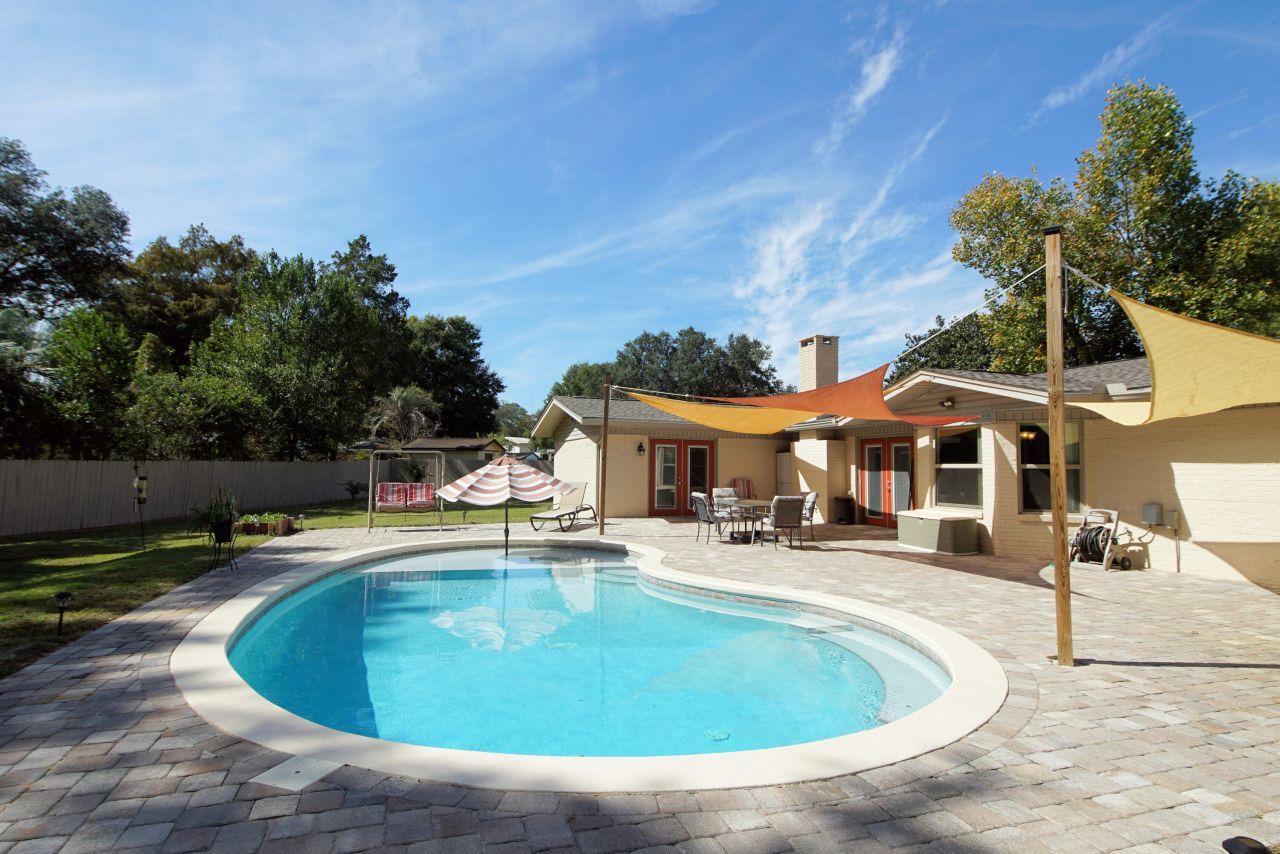 606 NE Powell Drive, Fort Walton Beach, FL 32547 Main Photo