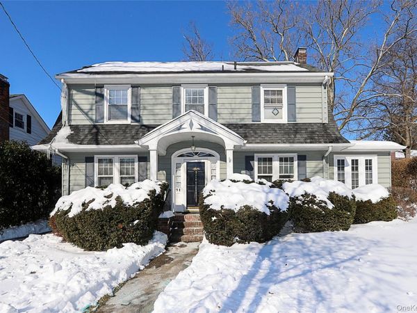 71 Beechwood Avenue, Manhasset, NY 11030