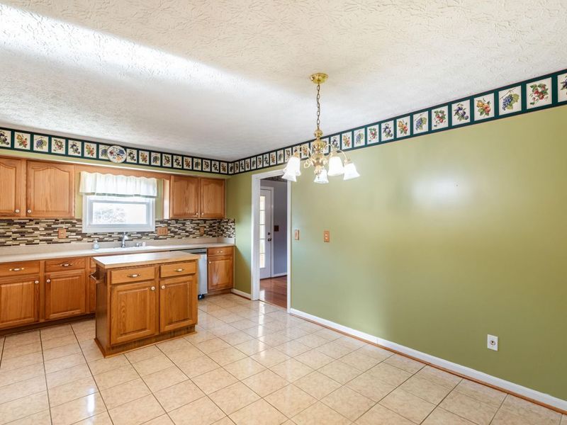 203 Buckingham Drive, Florence, KY 41042 Photo 11