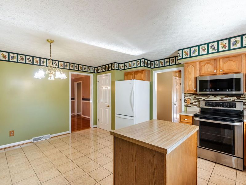 203 Buckingham Drive, Florence, KY 41042 Photo 13