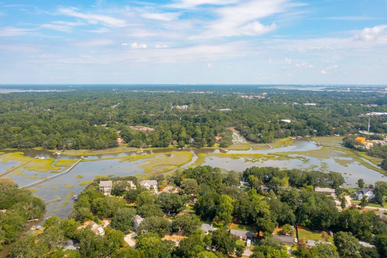 1764 Lady Ashley Street Photo 13