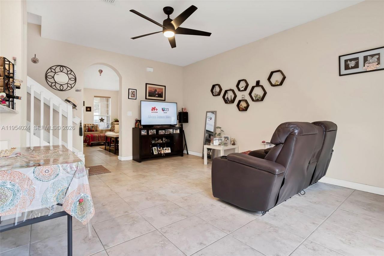 17149 SW 94th St, Miami, FL 33196 Photo