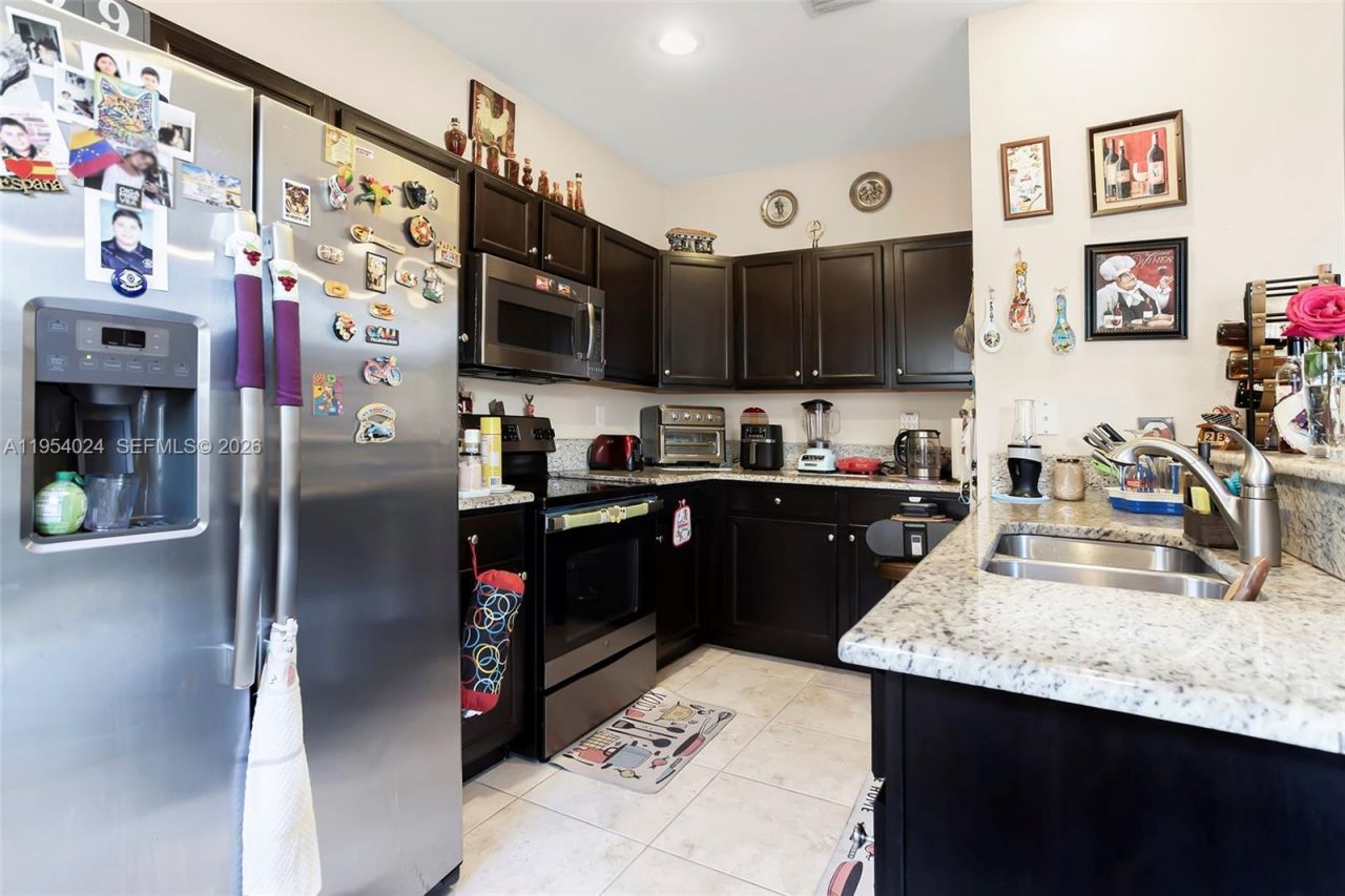 17149 SW 94th St, Miami, FL 33196 Photo