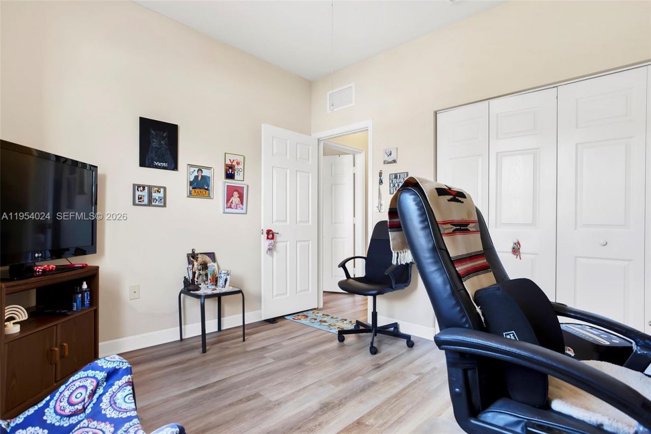 17149 SW 94th St, Miami, FL 33196 Photo