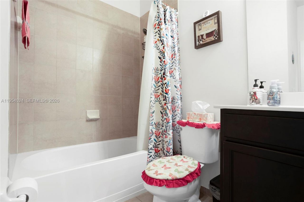 17149 SW 94th St, Miami, FL 33196 Photo