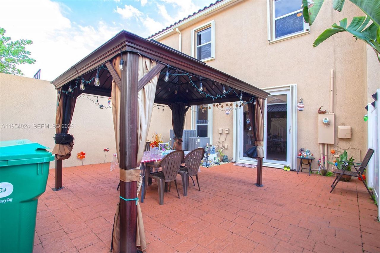 17149 SW 94th St, Miami, FL 33196 Photo