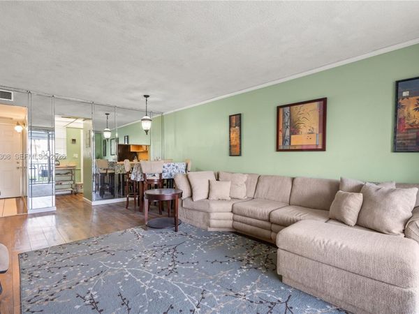 2861 Leonard Dr, Unit F208, Aventura, FL 33160
