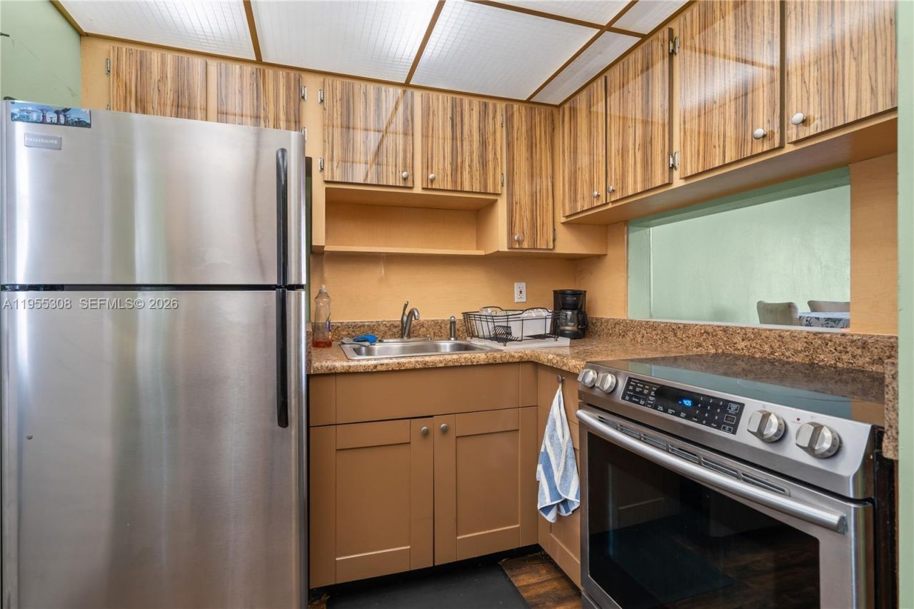 2861 Leonard Dr, Unit F208, Aventura, FL 33160 Photo