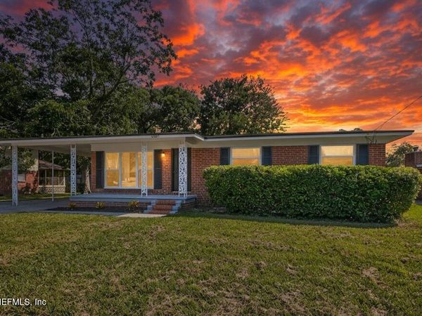 6647 MANHATTAN Drive, Jacksonville, FL 32219