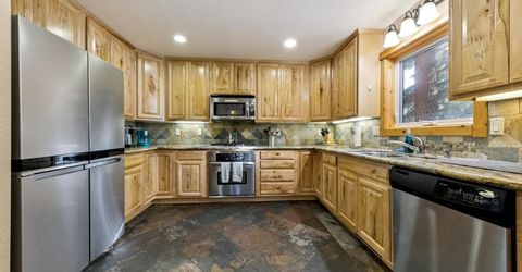 1721 Nadowa Street, South Lake Tahoe, CA 96150 Photo
