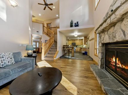 1721 Nadowa Street, South Lake Tahoe, CA 96150 Photo