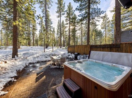 1721 Nadowa Street, South Lake Tahoe, CA 96150 Photo