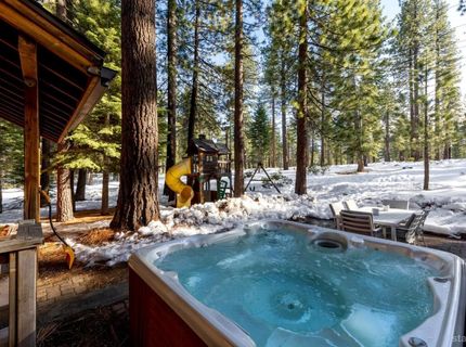 1721 Nadowa Street, South Lake Tahoe, CA 96150 Photo