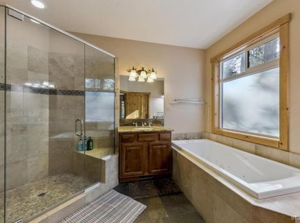 1721 Nadowa Street, South Lake Tahoe, CA 96150 Photo