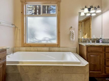 1721 Nadowa Street, South Lake Tahoe, CA 96150 Photo