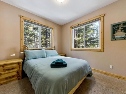 1721 Nadowa Street, South Lake Tahoe, CA 96150 Photo