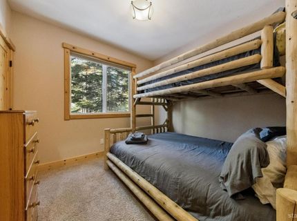 1721 Nadowa Street, South Lake Tahoe, CA 96150 Photo