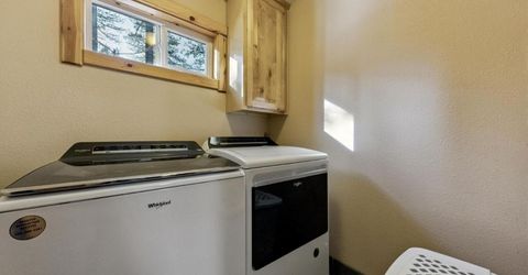 1721 Nadowa Street, South Lake Tahoe, CA 96150 Photo