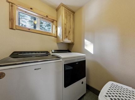 1721 Nadowa Street, South Lake Tahoe, CA 96150 Photo