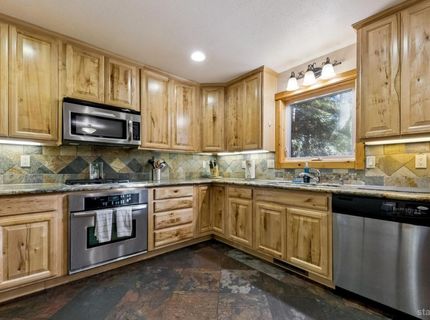 1721 Nadowa Street, South Lake Tahoe, CA 96150 Photo