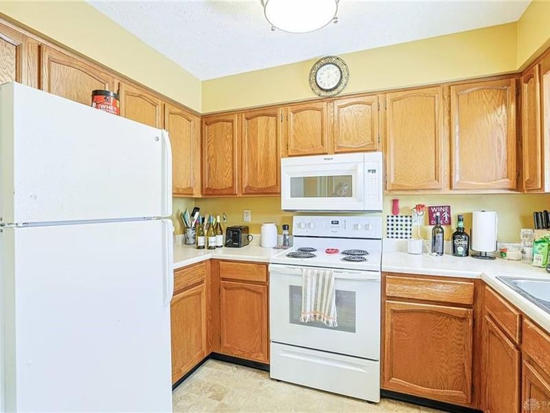 8319 Leisure Drive, Dayton, OH 45458 Photo 12