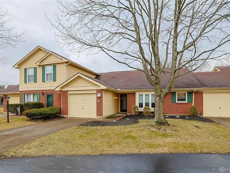 8319 Leisure Drive, Dayton, OH 45458 Photo 2