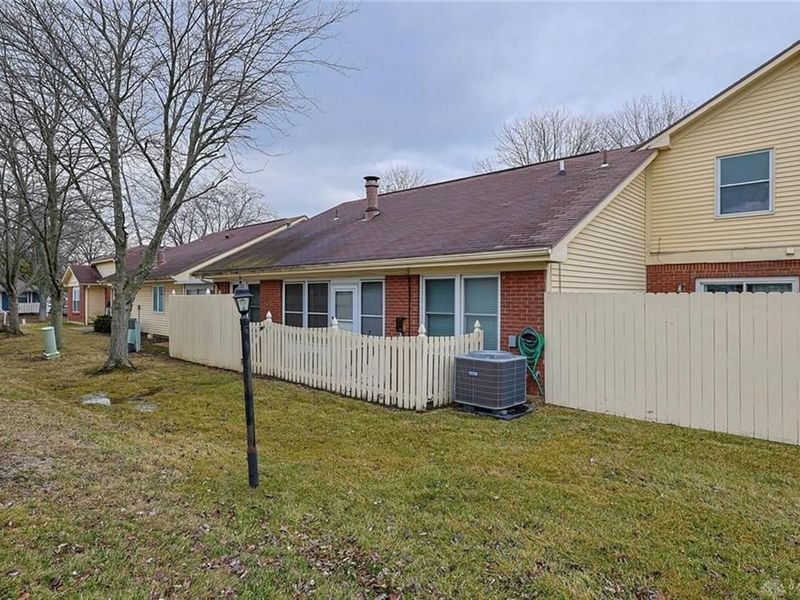 8319 Leisure Drive, Dayton, OH 45458 Photo 22