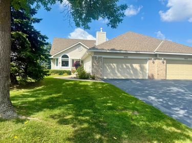 19782 Waterford Court , Shorewood, MN 55331