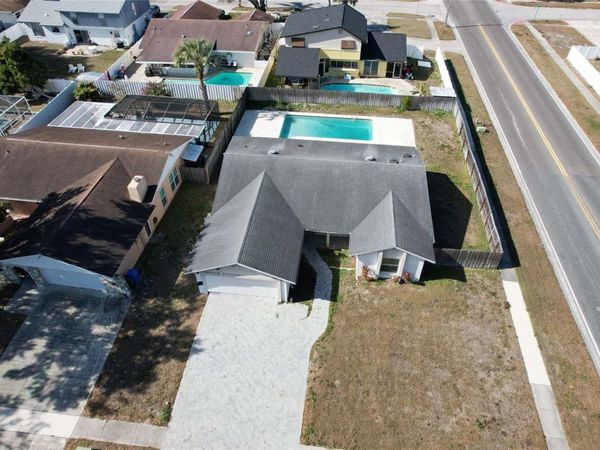 7416 CLEARVIEW DRIVE, TAMPA, FL 33634