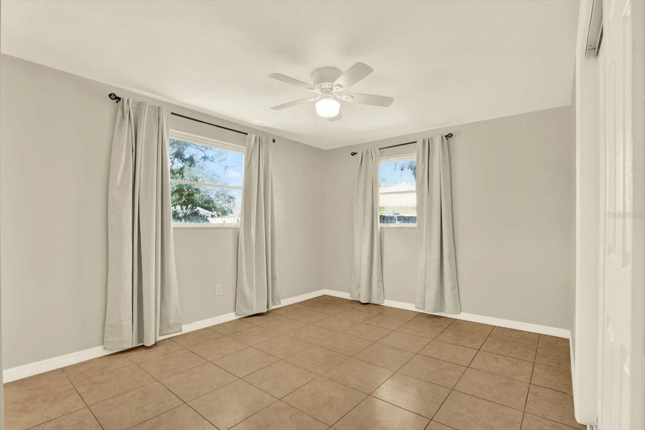 11404 N 52nd Street, Tampa, FL 33617 Photo