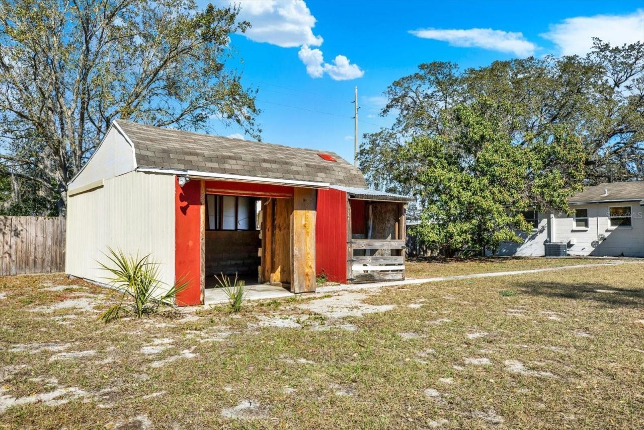 11404 N 52nd Street, Tampa, FL 33617 Photo