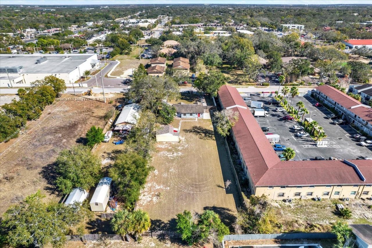 11404 N 52nd Street, Tampa, FL 33617 Photo