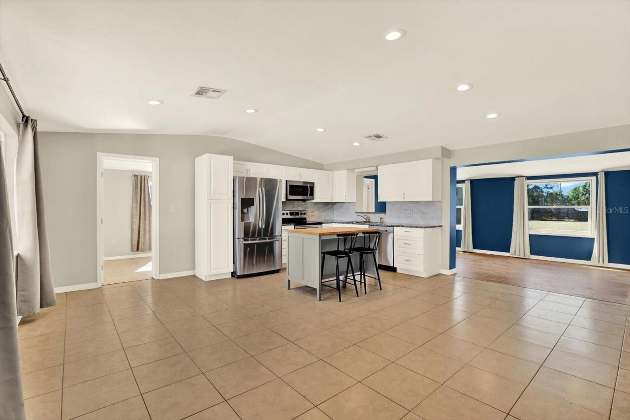 11404 N 52nd Street, Tampa, FL 33617 Photo