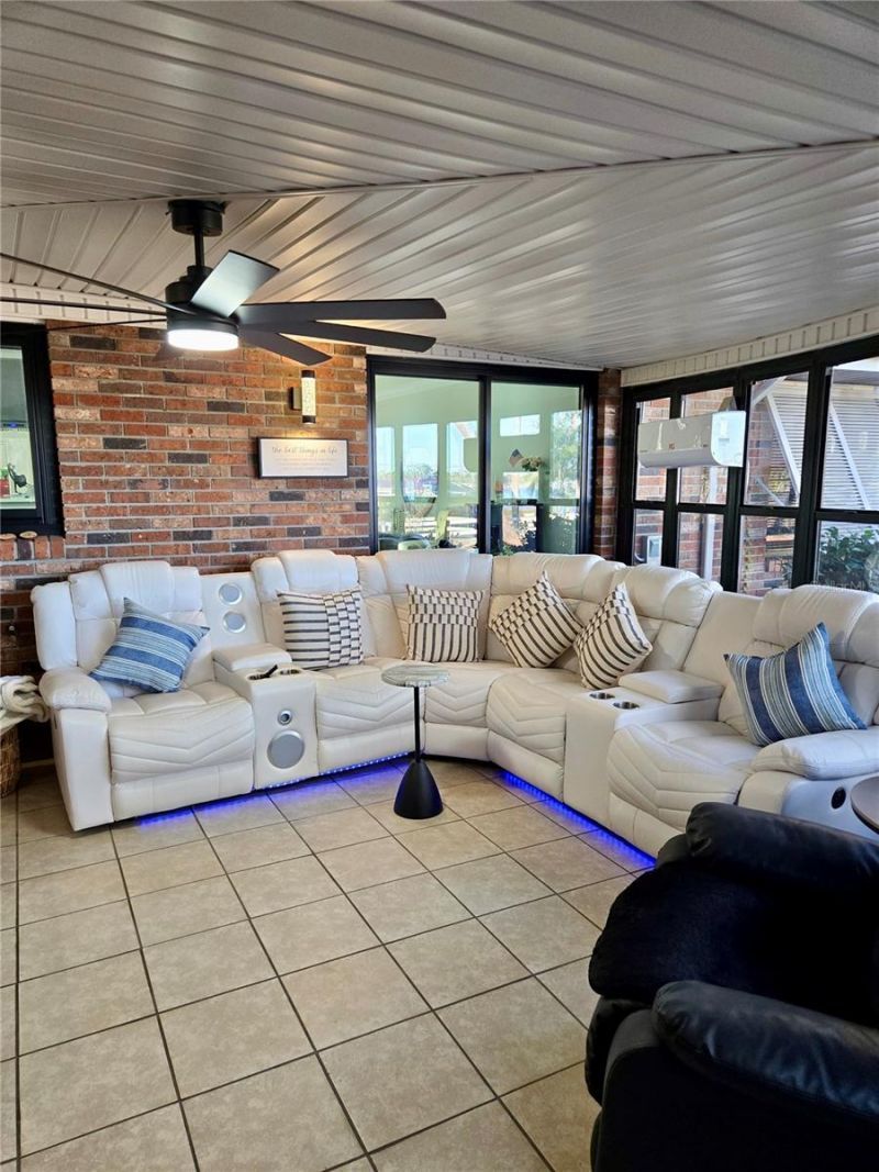 630 Lake Blue Drive, Lake Placid, FL 33852 Photo