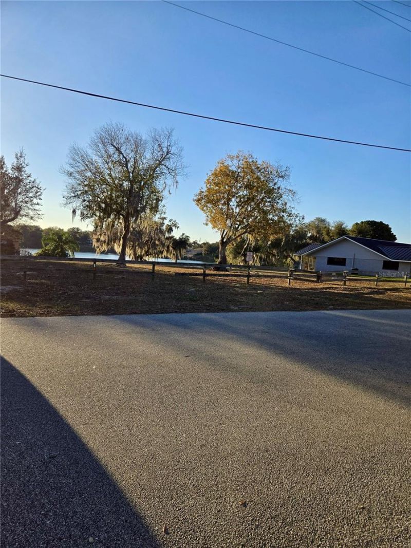 630 Lake Blue Drive, Lake Placid, FL 33852 Photo