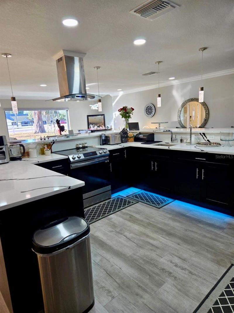 630 Lake Blue Drive, Lake Placid, FL 33852 Photo