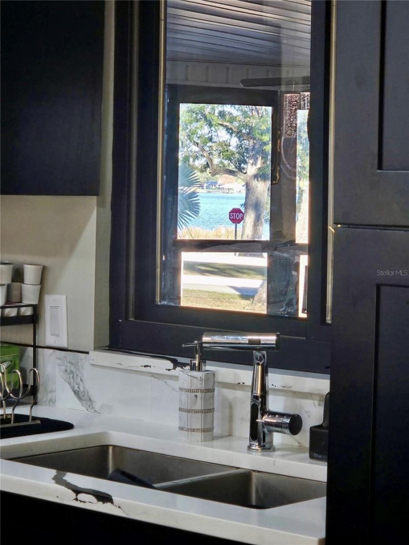 630 Lake Blue Drive, Lake Placid, FL 33852 Photo