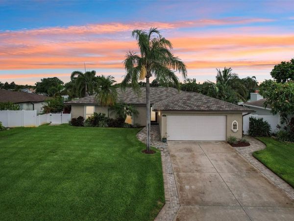 5036 DOVER STREET NE, ST PETERSBURG, FL 33703